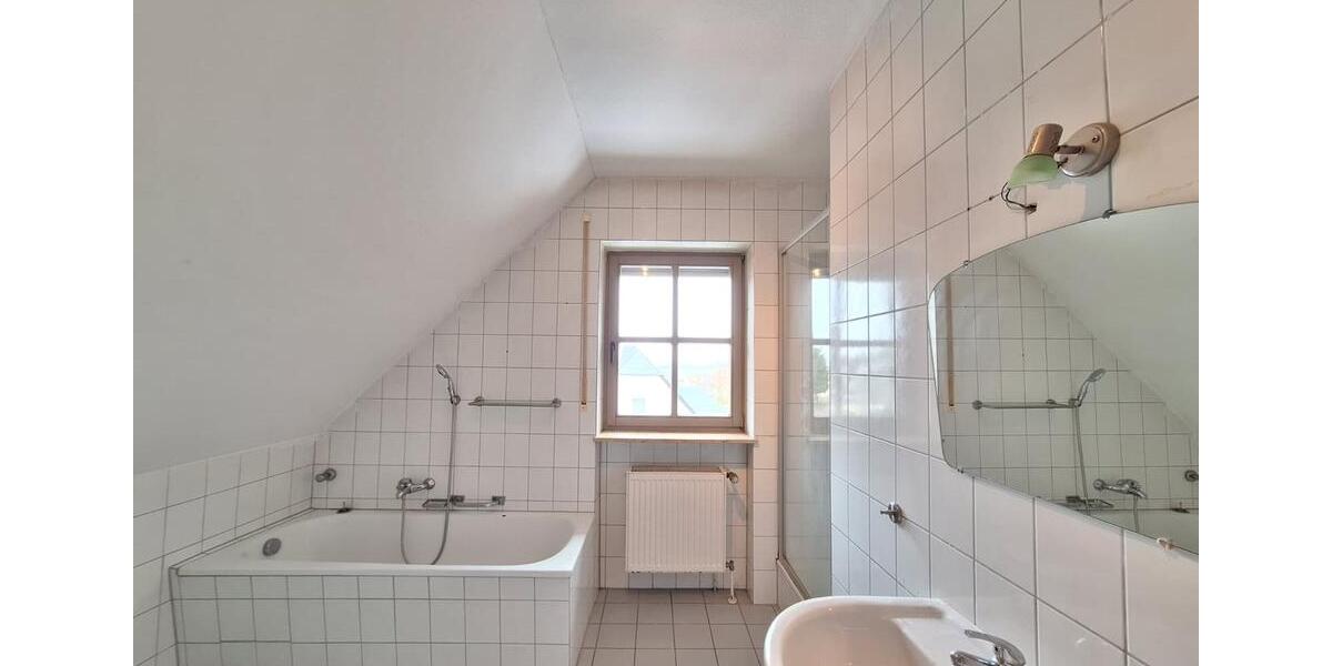 Etagenwohnung Hof Neuhof - 3 Zimmer, 80 m&sup2;, 560&euro; | Angebot:25804394
