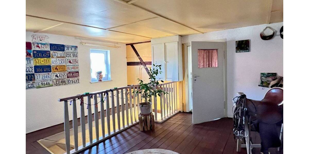 Einfamilienhaus Neustadt Poppengrün - 7 Zimmer, 110 m&sup2;, 93.000&euro; | Angebot:26247761