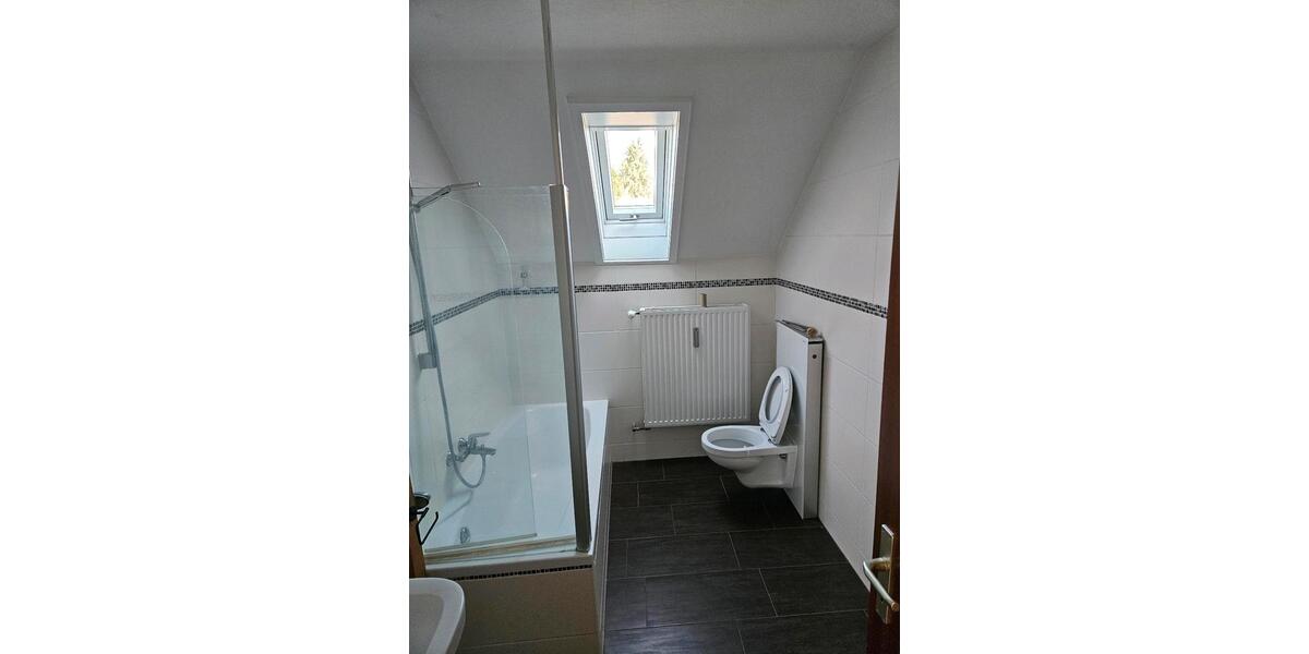Dachgeschoßwohnung Rehau - 3 Zimmer, 80 m&sup2;, 600&euro; | Angebot:26687619