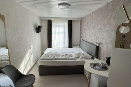 Haus Adorf - 8 Zimmer, 400 m&sup2;, 385.000&euro; | Angebot:27391120