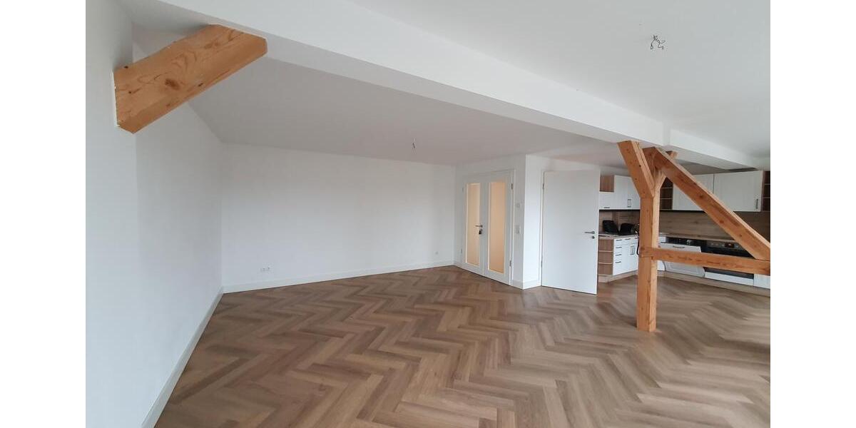 Etagenwohnung Plauen - 5 Zimmer, 163 m&sup2;, 1.250&euro; | Angebot:23390857