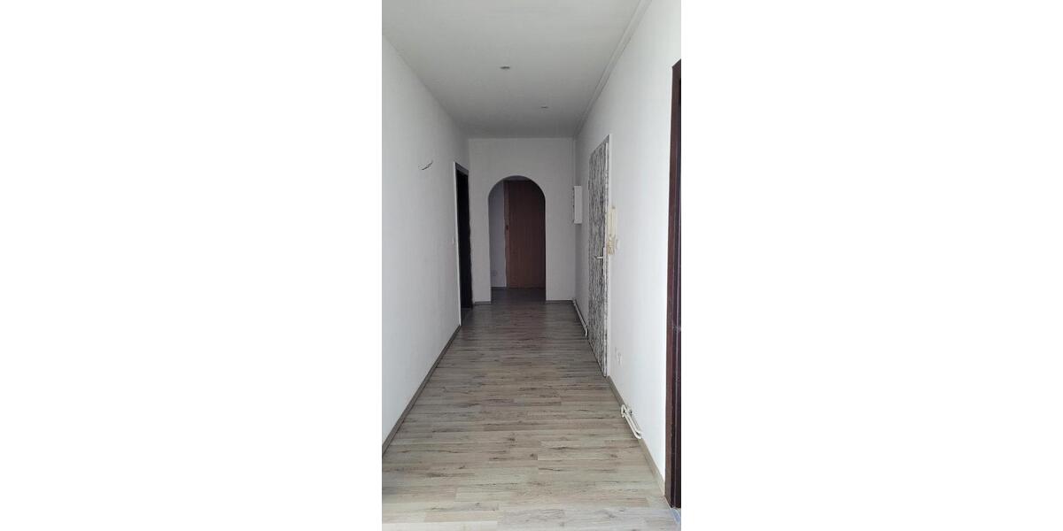 Etagenwohnung Plauen Bahnhofsvorstadt - 4 Zimmer, 91 m&sup2;, 430&euro; | Angebot:17767008