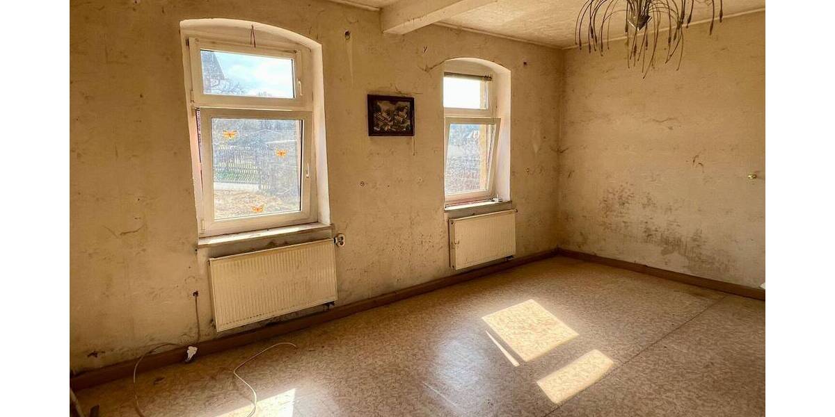 Einfamilienhaus Falkenstein Oberlauterbach - 8 Zimmer, 110 m&sup2;, 55.000&euro; | Angebot:25929611