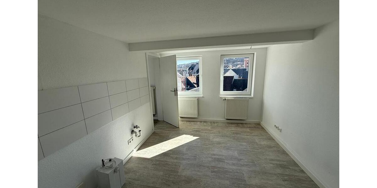 Etagenwohnung Greiz - 4 Zimmer, 104 m&sup2;, 570&euro; | Angebot:25382508