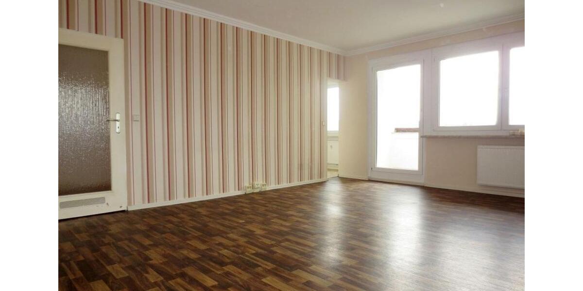 Etagenwohnung Plauen Altstadt - 3 Zimmer, 68 m&sup2;, 332&euro; | Angebot:25307855