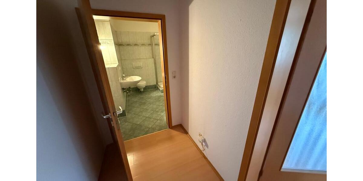 Etagenwohnung Greiz - 2 Zimmer, 31 m&sup2;, 235&euro; | Angebot:23330981