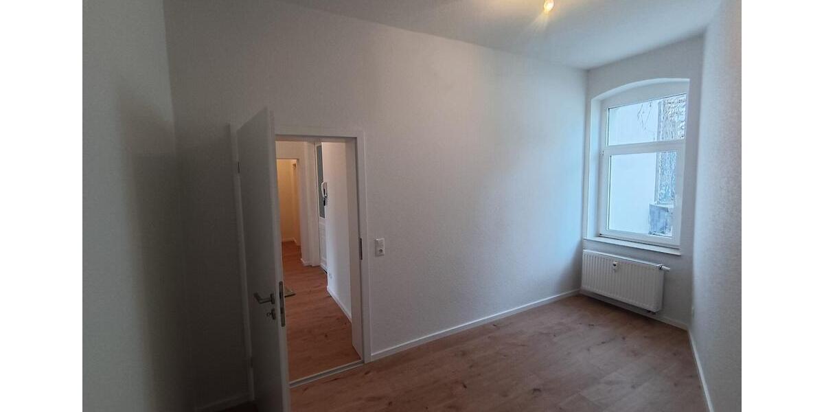 Etagenwohnung Reichenbach im Vogtland - 3 Zimmer, 67 m&sup2;, 400&euro; | Angebot:25217564