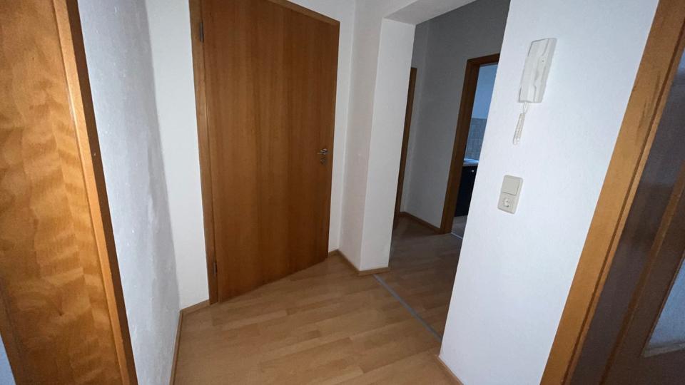 Hochparterre Reichenbach im Vogtland - 2 Zimmer, 55 m&sup2;, 300&euro; | Angebot:19406954