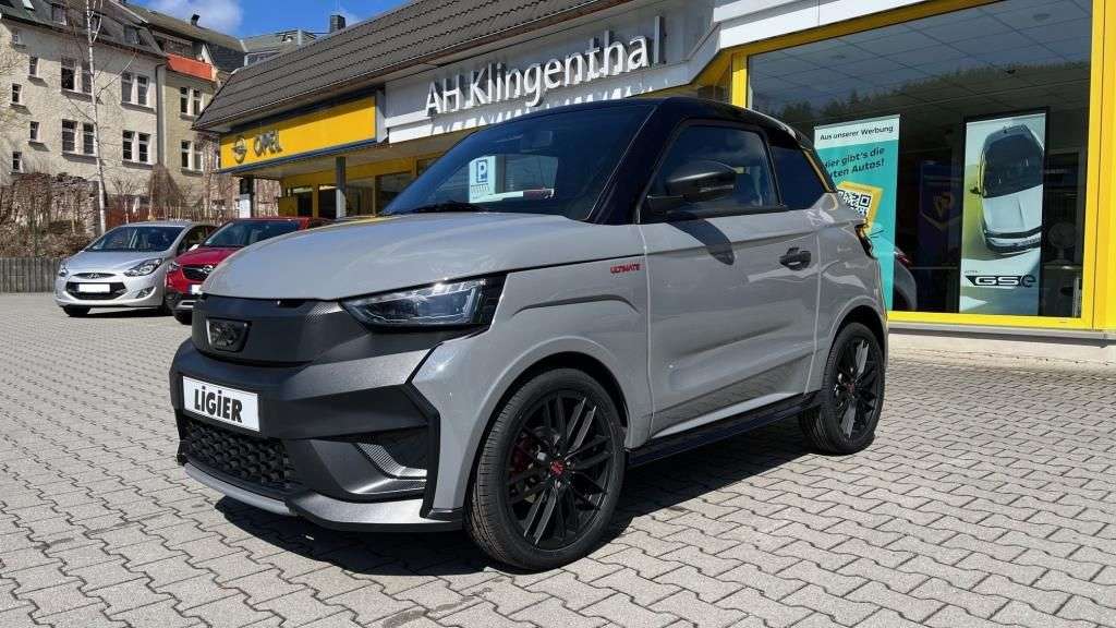 Ligier JS 50 3.100 km 18.990 &euro; Klingenthal 08248