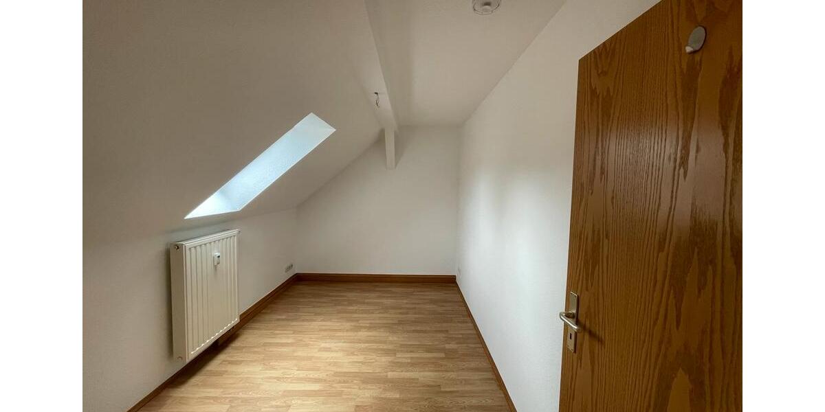 Dachgeschoßwohnung Falkenstein/Vogtland Vogtland - 4 Zimmer, 75 m&sup2;, 335&euro; | Angebot:19576555