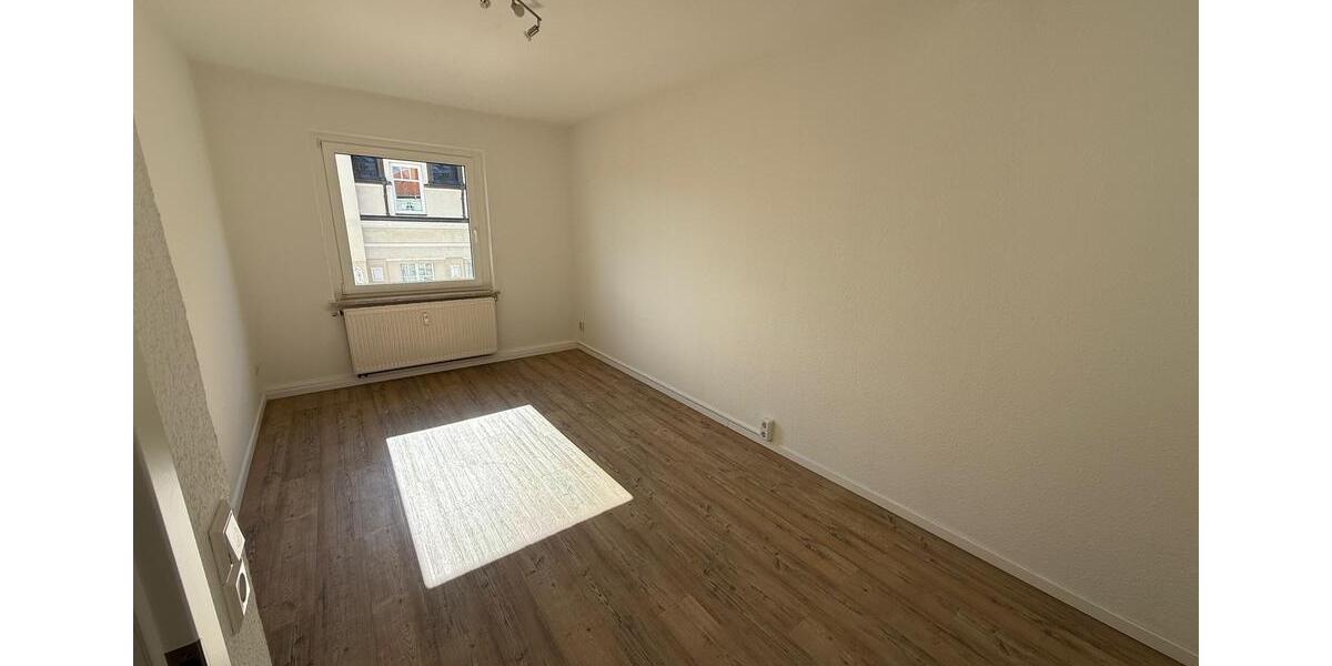 Etagenwohnung Plauen - 2 Zimmer, 59 m&sup2;, 323&euro; | Angebot:25739686