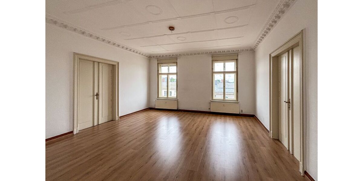 Großzügige 4 Zimmer Wohnung mit 185 qm - Etagenwohnung Reichenbach Rotschau | Angebot:25301003