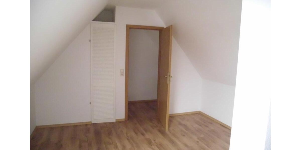 Maisonettenwohnung Reichenbach im Vogtland - 2 Zimmer, 61 m&sup2;, 280&euro; | Angebot:25319800