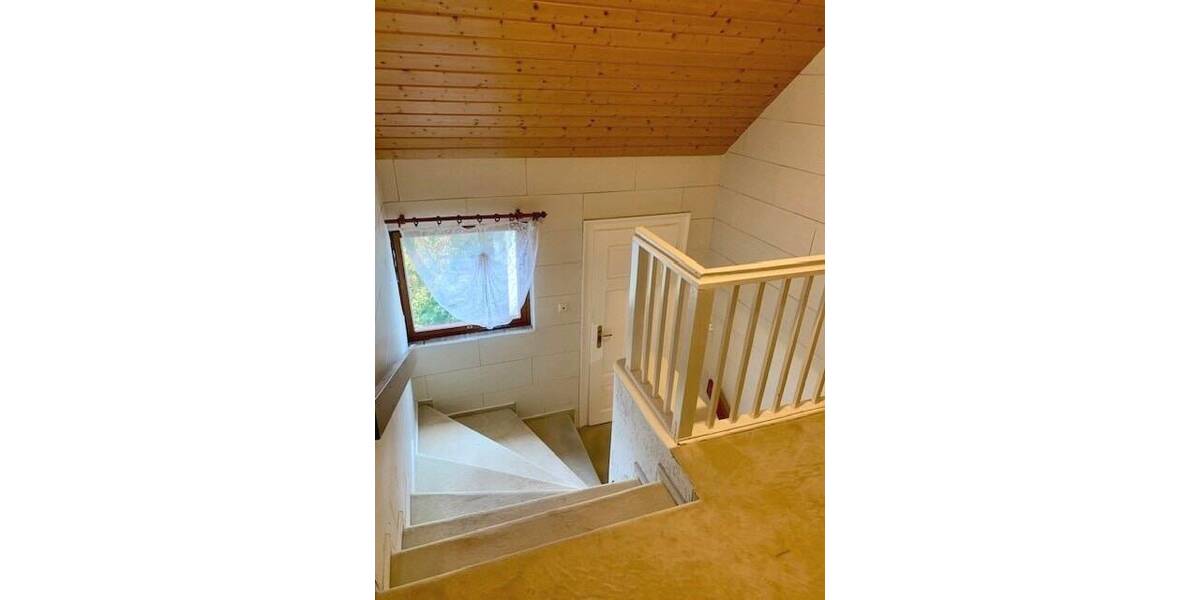 Doppelhaushälfte Reichenbach - 6 Zimmer, 165 m&sup2;, 98.000&euro; | Angebot:25662099