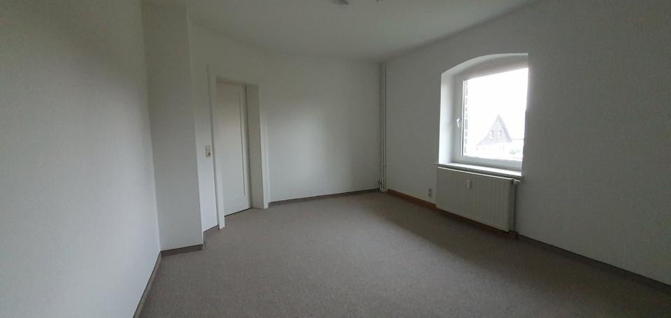 Etagenwohnung Plauen Haselbrunn - 2 Zimmer, 63 m&sup2;, 240&euro; | Angebot:25975807