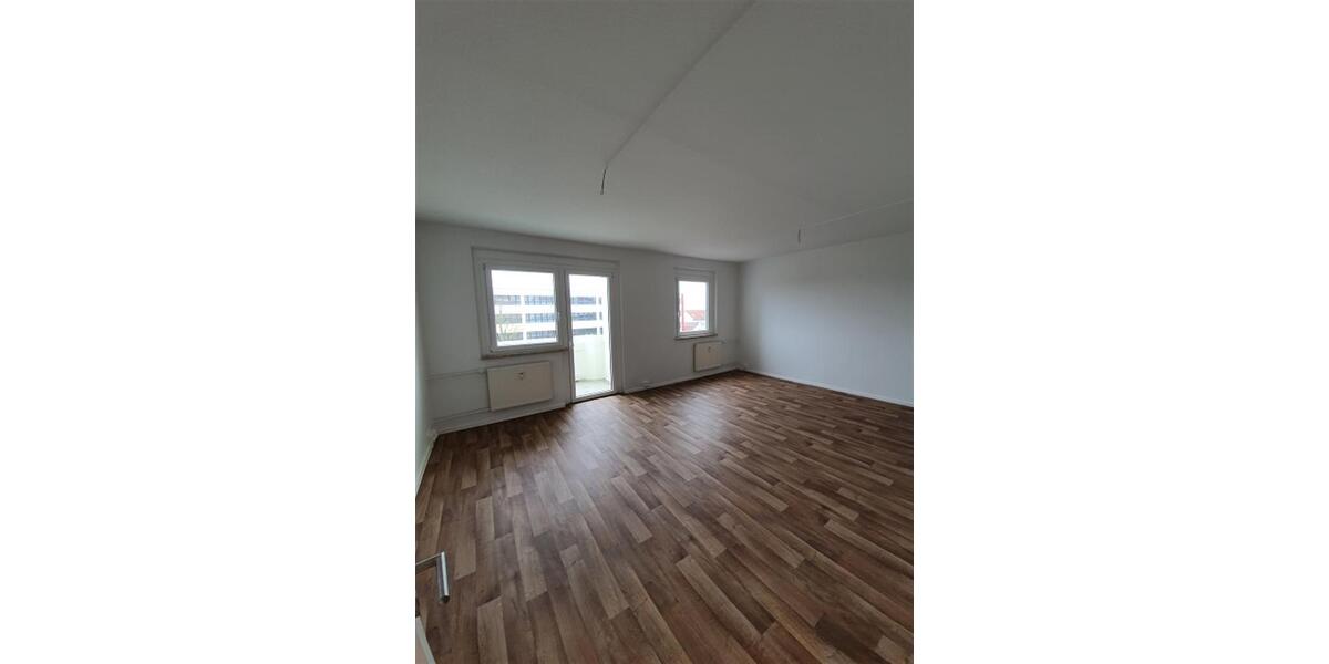 Etagenwohnung Reichenbach im Vogtland - 3 Zimmer, 69 m&sup2;, 415&euro; | Angebot:25271892