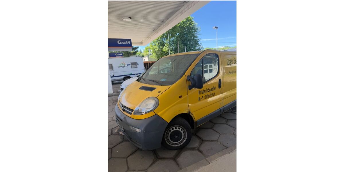 Opel Vivaro 330.000 km 1.800 &euro; Plauen 08525