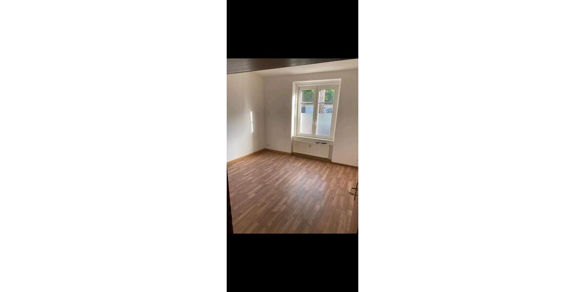 Etagenwohnung Plauen - 2 Zimmer, 42 m&sup2;, 280&euro; | Angebot:25048390