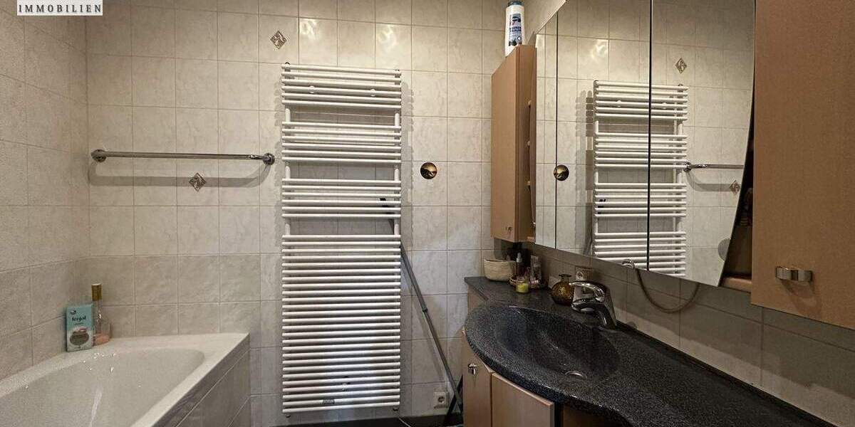 Etagenwohnung Hof Innenstadt - 4 Zimmer, 114 m&sup2;, 159.000&euro; | Angebot:25768147