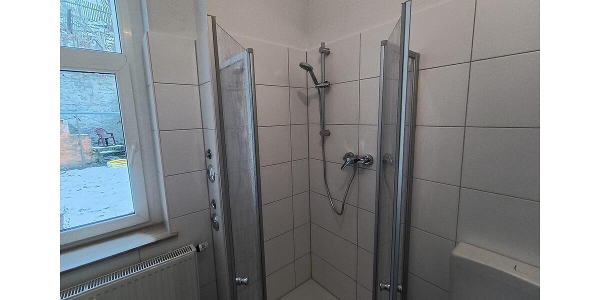 Etagenwohnung Reichenbach im Vogtland - 3 Zimmer, 67 m&sup2;, 400&euro; | Angebot:25217564
