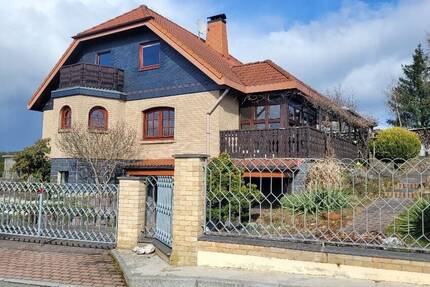 Haus Schöneck Arnoldsgrün - 6 Zimmer, 158 m&sup2;, 320.000&euro; | Angebot:26036696