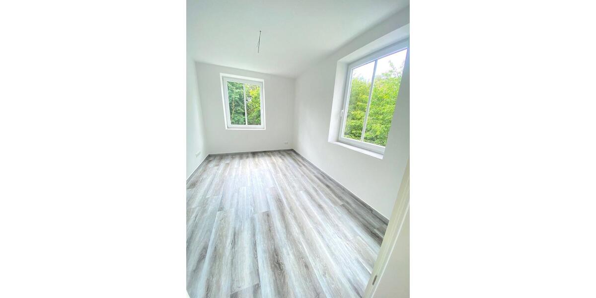 Etagenwohnung Plauen Bahnhofsvorstadt - 7 Zimmer, 175 m&sup2;, 1.499&euro; | Angebot:20832866