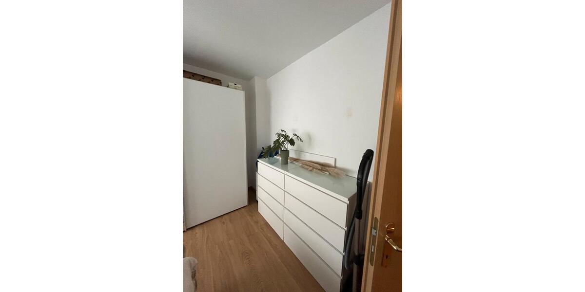 Etagenwohnung Markneukirchen - 2 Zimmer, 64 m&sup2;, 375&euro; | Angebot:24687788