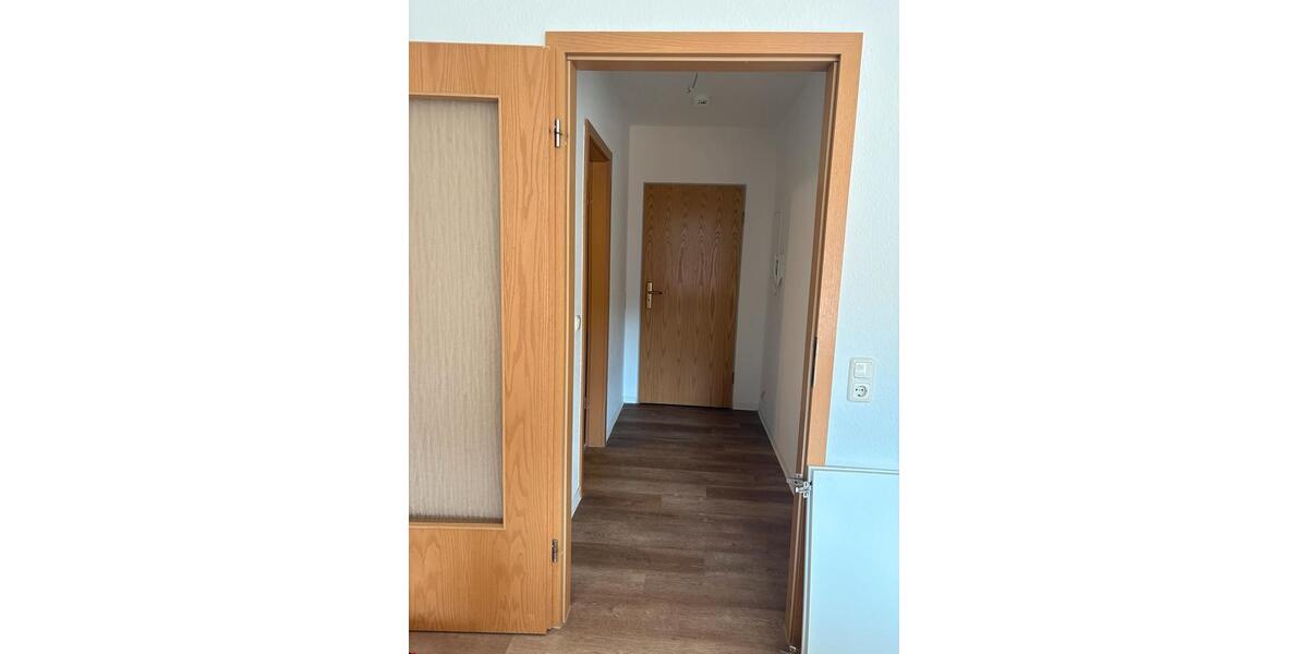Etagenwohnung Schönheide - 1 Zimmer, 37 m&sup2;, 240&euro; | Angebot:25105398