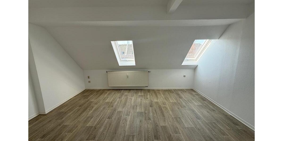 Dachgeschoßwohnung Plauen Altstadt - 2 Zimmer, 41 m&sup2;, 205&euro; | Angebot:25426475