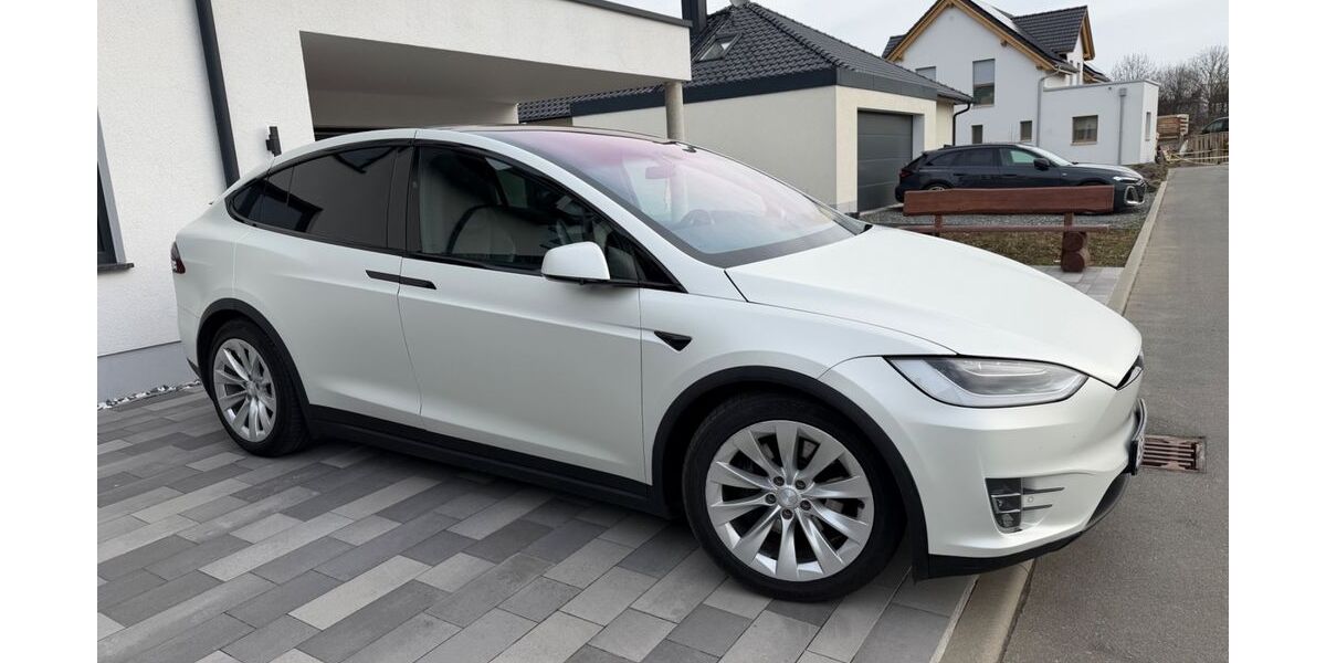 Tesla Model X 215.000 km 39.000 &euro; Schleiz 07907