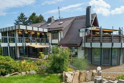 Haus Falkenstein - 2 Zimmer, 593 m&sup2;, 1.350.000&euro; | Angebot:26570361