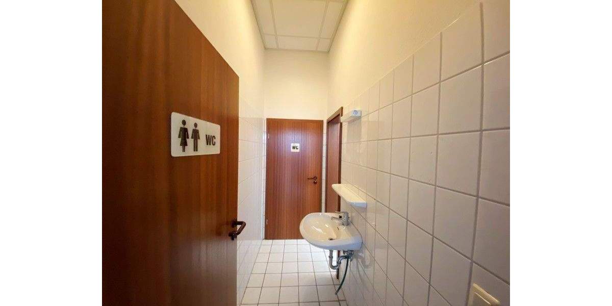 Gewerbeobjekt Plauen Stadtmitte - 8 Zimmer, 166 m&sup2;, 700&euro; | Angebot:25776519