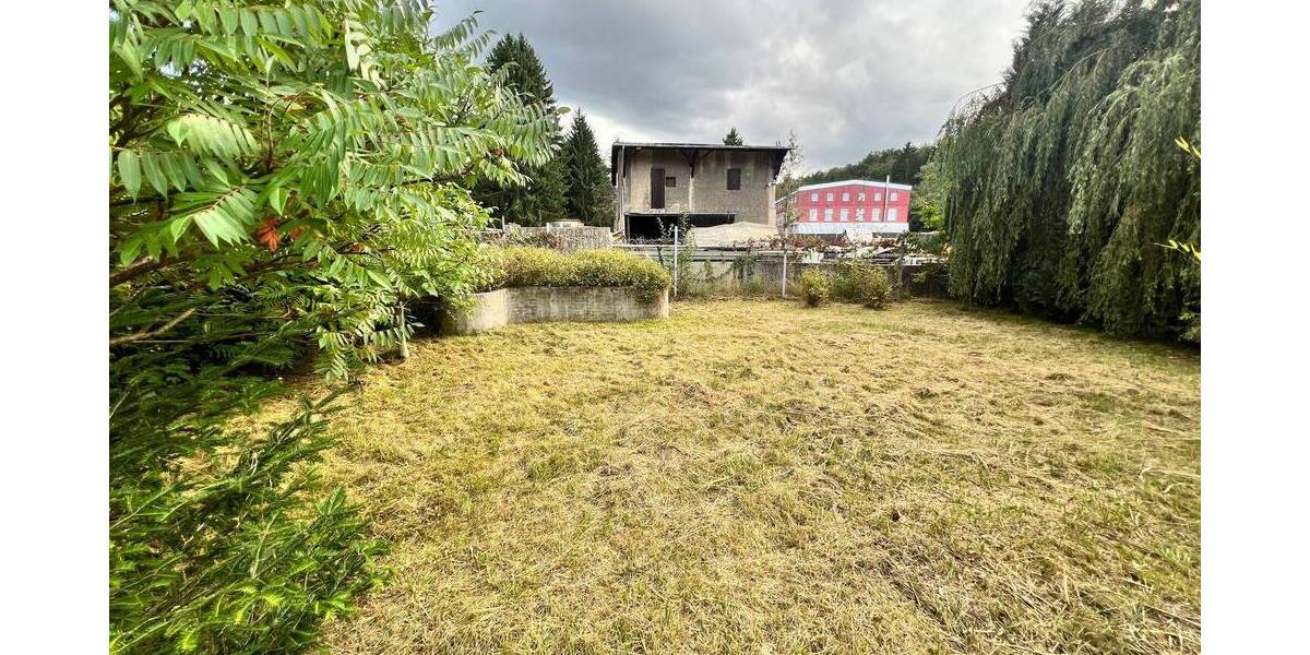 Mehrfamilienhaus, Wohnhaus Lengenfeld - 4 Zimmer, 150 m&sup2;, 83.000&euro; | Angebot:25708235