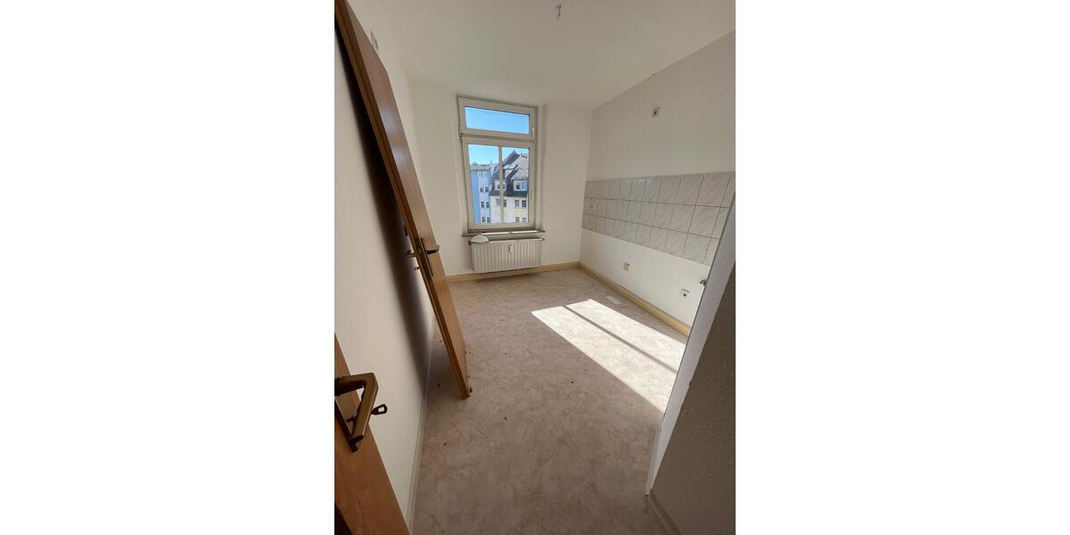 Dachgeschoßwohnung Plauen Altstadt - 2 Zimmer, 44 m&sup2;, 38.000&euro; | Angebot:25271971