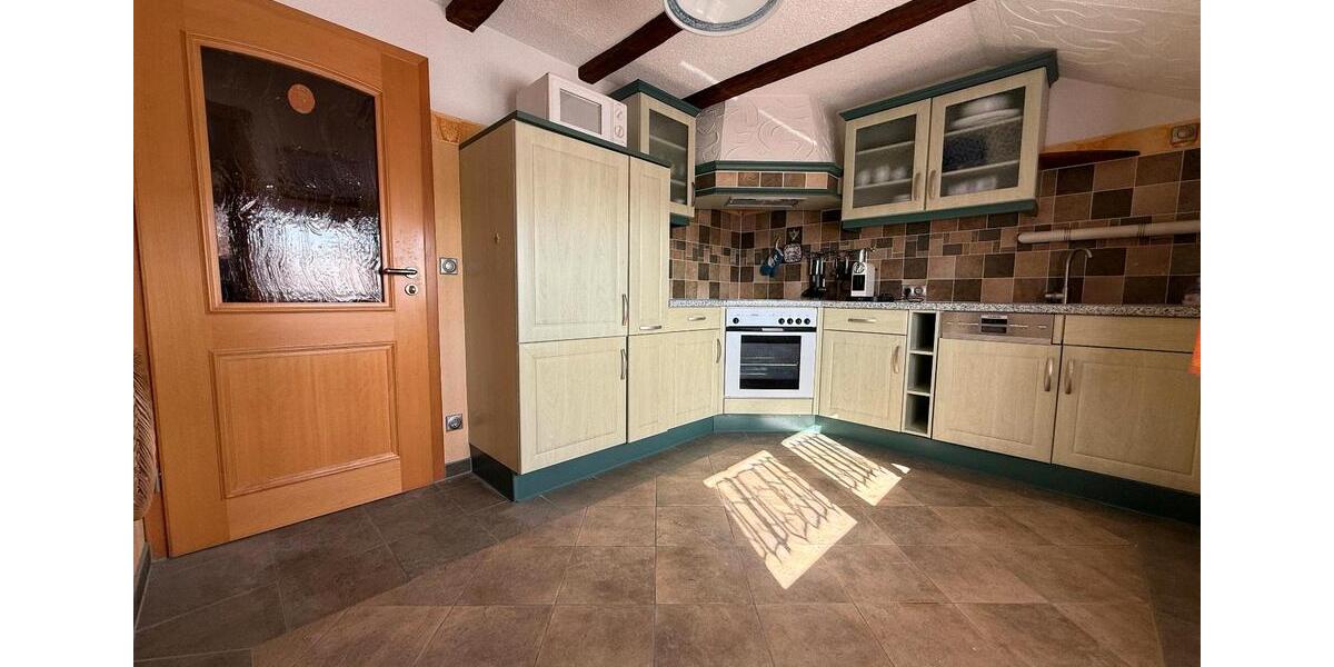 Doppelhaushälfte Treuen - 12 Zimmer, 150 m&sup2;, 185.000&euro; | Angebot:25656852