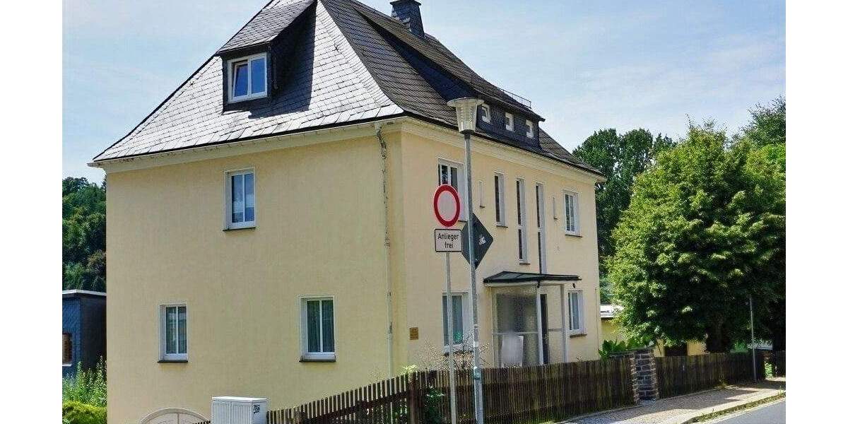 Einfamilienhaus Markneukirchen - 9 Zimmer, 245 m&sup2;, 185.000&euro; | Angebot:25662090