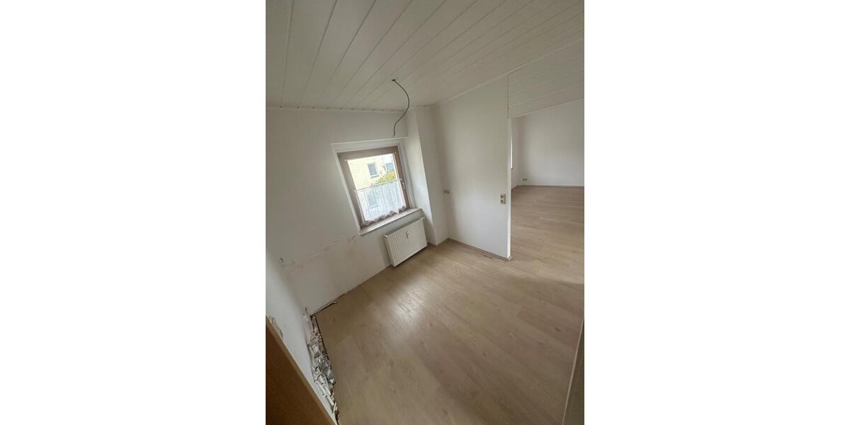 Etagenwohnung Schöneck/Vogtland Vogtland - 1 Zimmer, 32 m&sup2;, 200&euro; | Angebot:25832500
