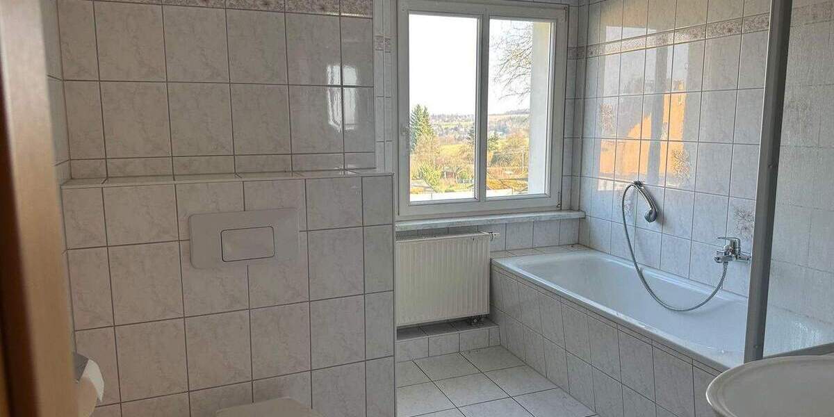 Etagenwohnung Netzschkau - 2 Zimmer, 61 m&sup2;, 310&euro; | Angebot:25864440