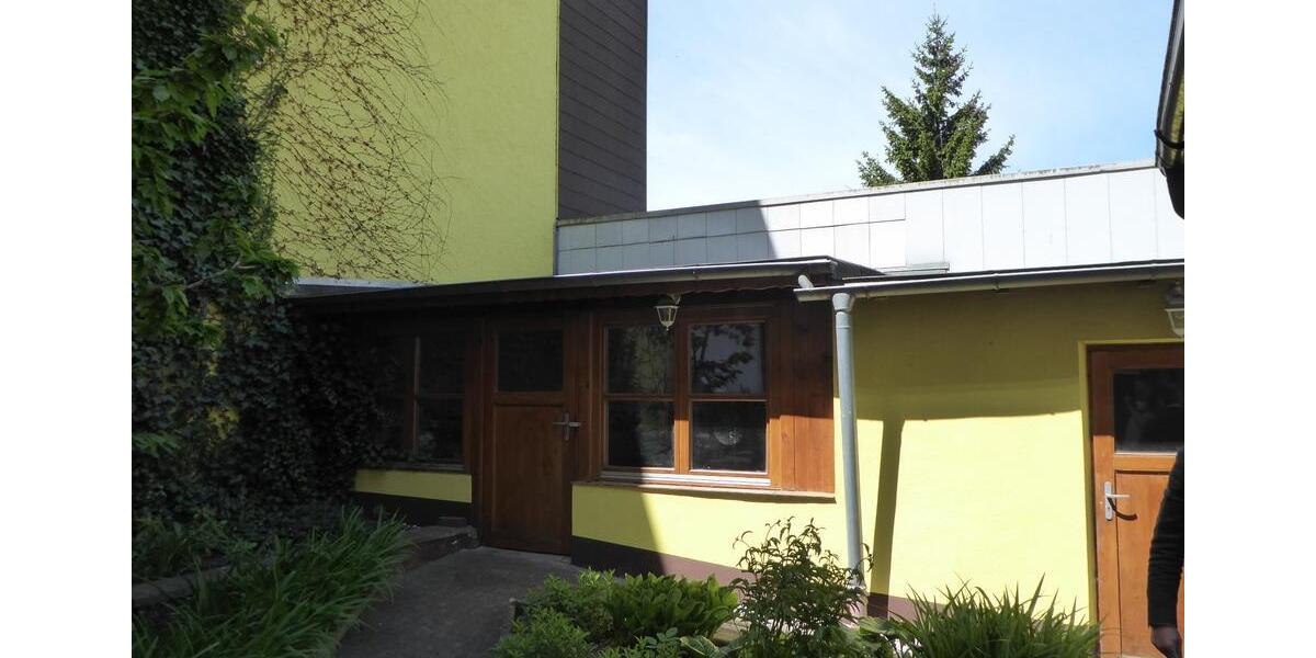 Dachgeschoßwohnung Hof Altstadt - 3 Zimmer, 78 m&sup2;, 529&euro; | Angebot:25086743