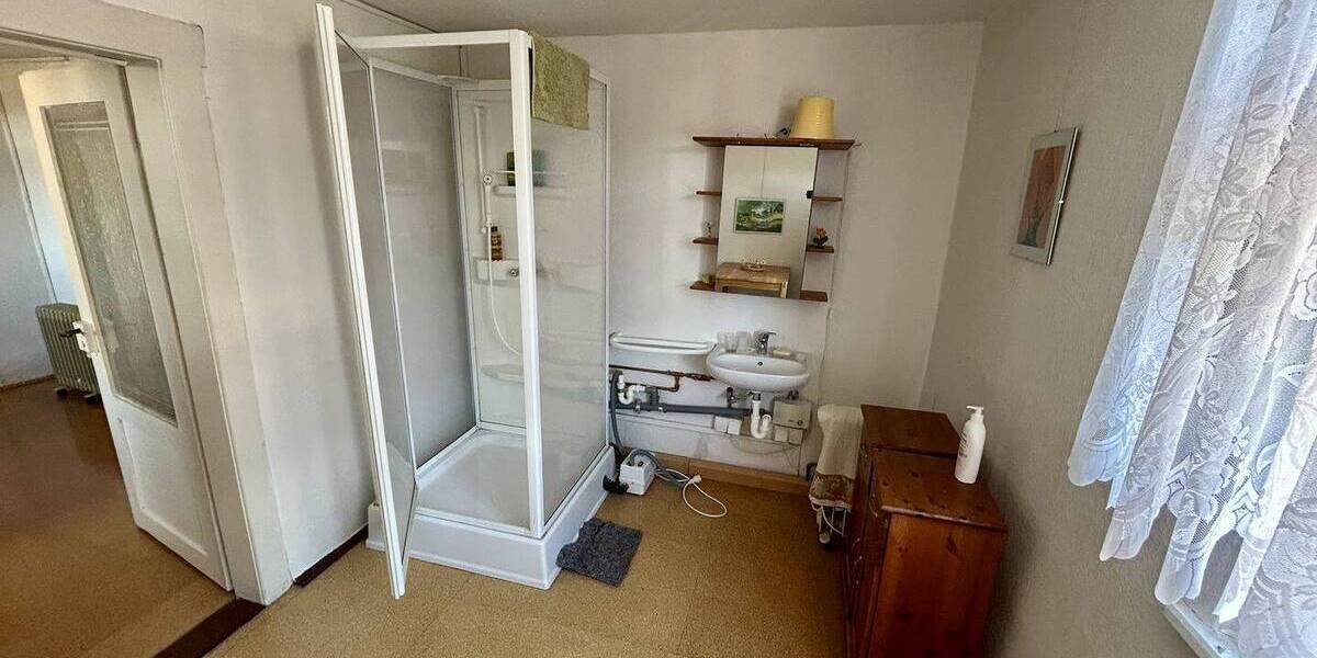 Mehrfamilienhaus, Wohnhaus Falkenstein - 1 Zimmer, 165 m&sup2;, 50.000&euro; | Angebot:26390762