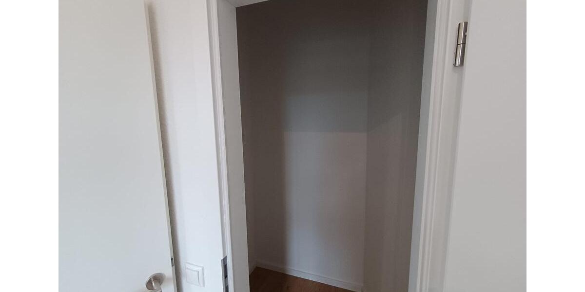Etagenwohnung Reichenbach im Vogtland - 3 Zimmer, 67 m&sup2;, 400&euro; | Angebot:25217564