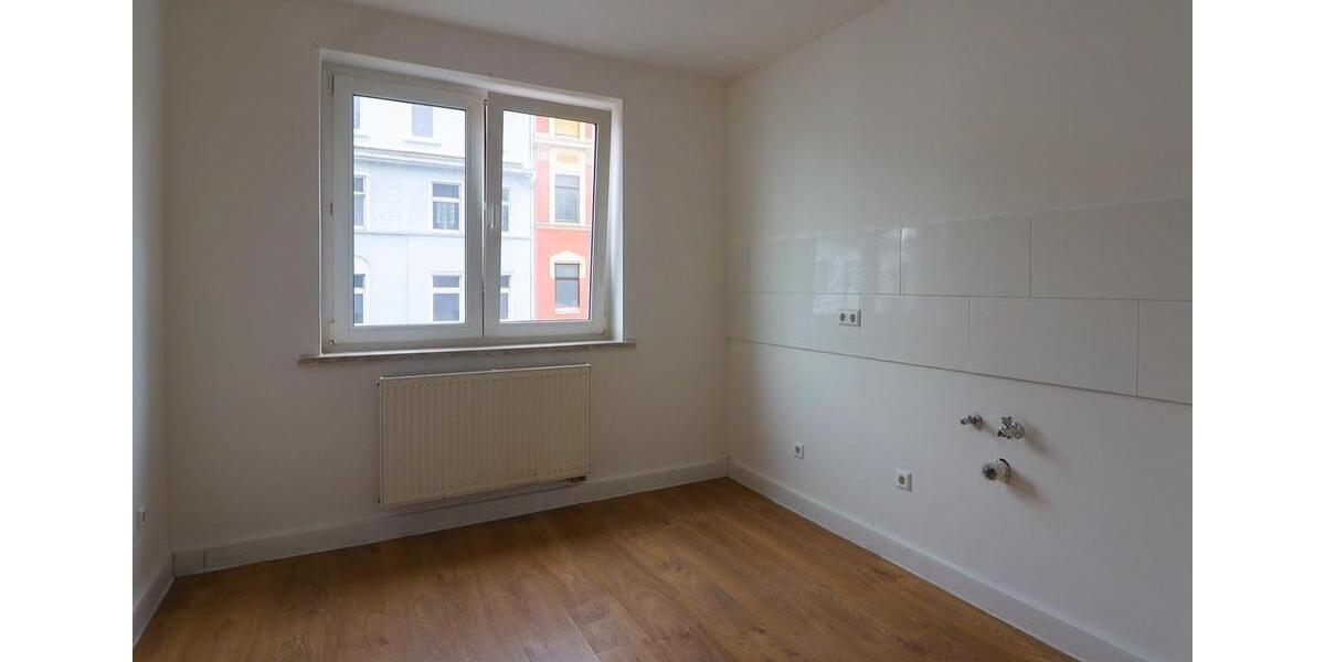 Etagenwohnung Plauen - 2 Zimmer, 50 m&sup2;, 300&euro; | Angebot:25538971