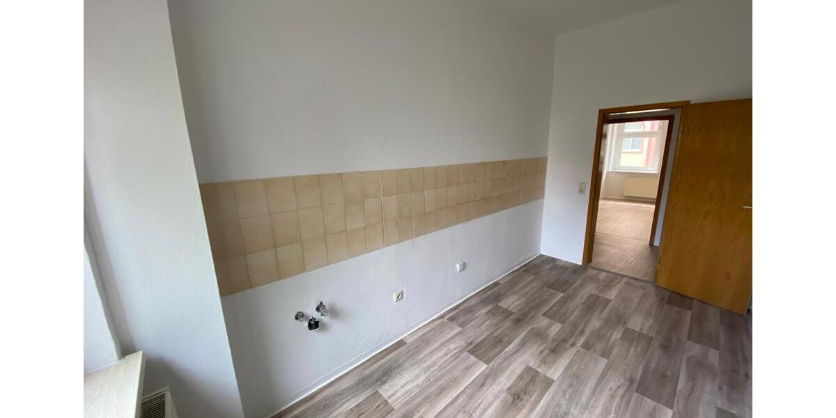 Etagenwohnung Greiz - 3 Zimmer, 86 m&sup2;, 430&euro; | Angebot:25550351