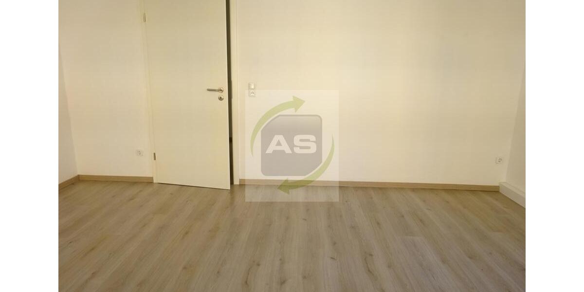 Erdgeschoßwohnung Neumark - 6 Zimmer, 128 m&sup2;, 768&euro; | Angebot:22591351