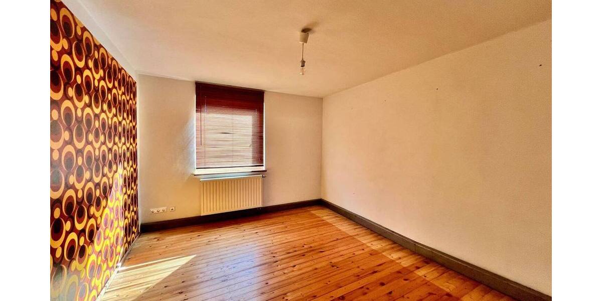 Mehrfamilienhaus, Wohnhaus Lengenfeld - 4 Zimmer, 150 m&sup2;, 83.000&euro; | Angebot:25708235