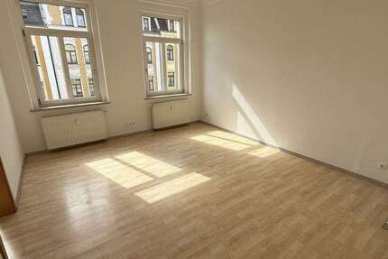 Wohnung Plauen Haselbrunn - 3 Zimmer, 65 m&sup2;, 312&euro; | Angebot:26002615