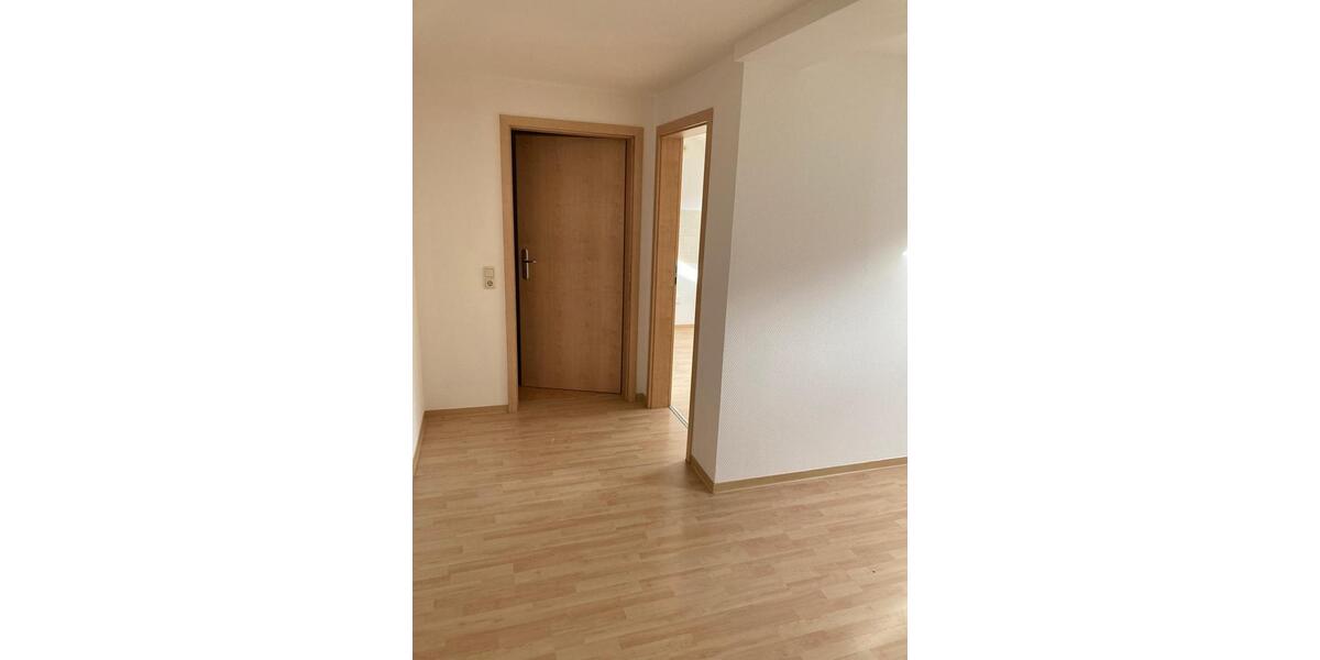 Dachgeschoßwohnung Greiz - 2 Zimmer, 43 m&sup2;, 243&euro; | Angebot:25883785