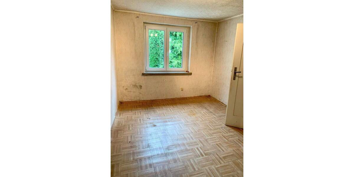 Einfamilienhaus Reichenbach - 5 Zimmer, 95 m&sup2;, 35.000&euro; | Angebot:25662060