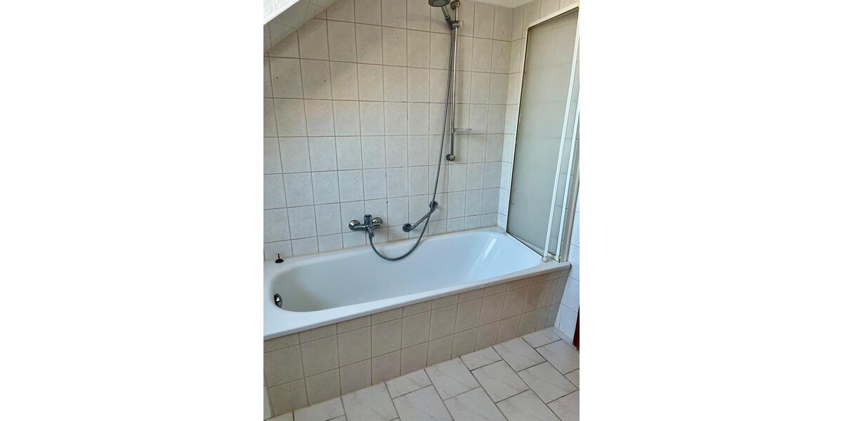 Etagenwohnung Oelsnitz (Vogtland) - 2 Zimmer, 50 m&sup2;, 294&euro; | Angebot:24604149