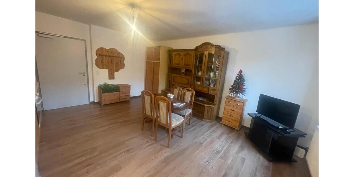 Dachgeschoßwohnung Greiz - 1 Zimmer, 32 m&sup2;, 390&euro; | Angebot:24444734